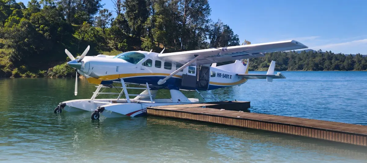 Hidroavión HK-5491X de Alma Air en el embalse de El Peñol–Guatapé
